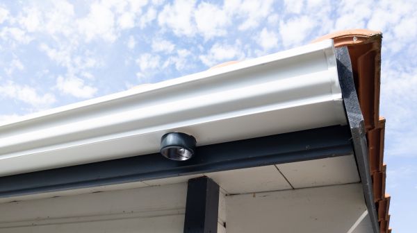 Seamless Gutters Installation in Davis