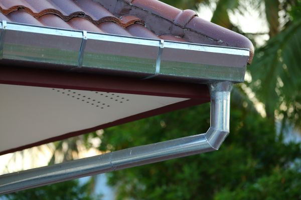 Metal Gutter Repair in Davis