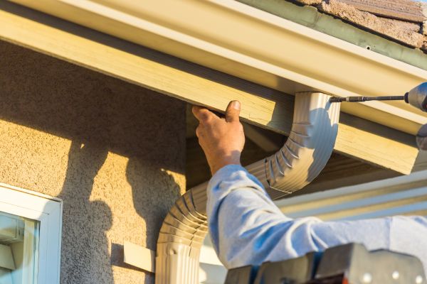 Aluminum Rain Gutter Service in Davis